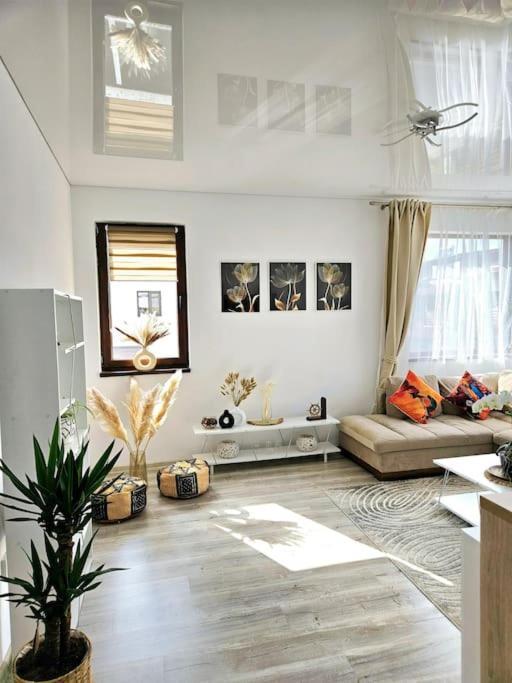 Cozy Sorada 1 Apartment Bragadiru Bagian luar foto